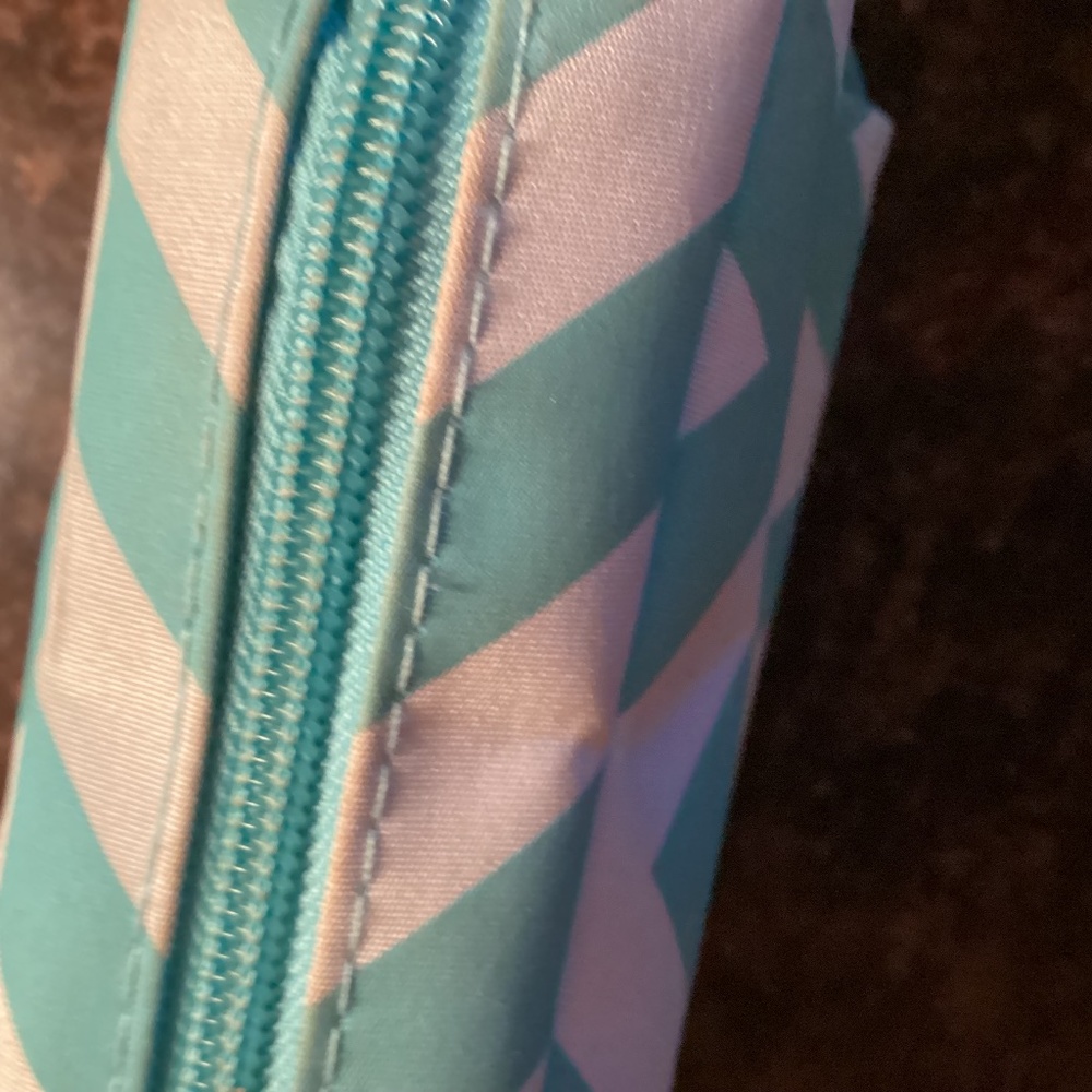~ Women's Cosmetic Bag ~